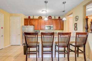 2BR Condo close Universal Studios l Epic