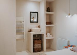 Maisons de vacances Lou Baito - Logement de Charme vue Luberon : photos des chambres