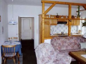 Unterm-Reetdach-Whg-5-unten-links