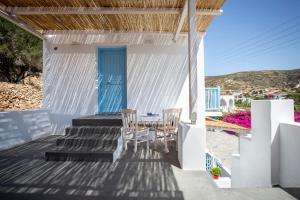 Ammos Studios Donousa-Island Greece