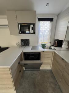 Camping Del Mar 264, Mobile Home Excellence, 3 chambres, 6 personnes, 2 Salles de Bain, bord de mer