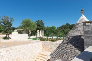 Trulli Cesare with exclusive pool