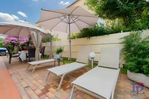 Garden & Pool DesenzanoLoft Official Partner Homes & Villas by Marriott Bonvoy