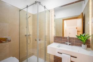 Paradise Beach Villa by Blue Diamond 18