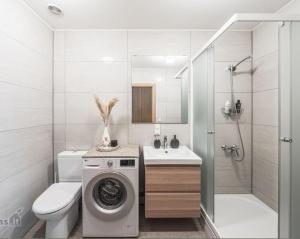 Cozy 55m2 Zverynas Retreat with Lodge