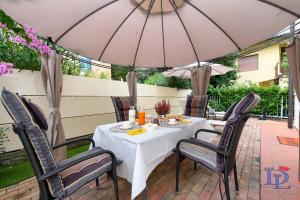 Garden & Pool DesenzanoLoft Official Partner Homes & Villas by Marriott Bonvoy