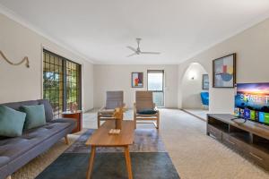 Peaceful 4BR at Sunnybank CBD with 2Parking Yard and Mall