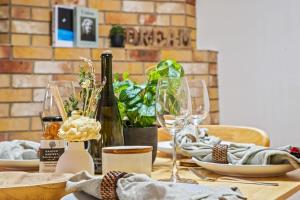 Peaceful 4BR at Sunnybank CBD with 2Parking Yard and Mall