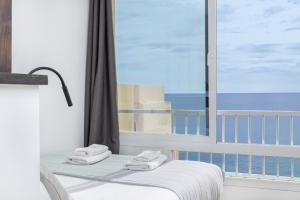 Beachfront PH Studio with amazing views RDR357