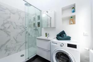 Plein centre, Parking privé et securisé hors SUV , 1 lit et 1 couchage dappoint pour enfant