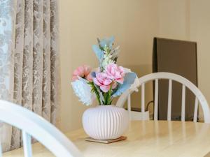 Cathedral Quarter City Centre Walk Everywhere - Pass the Keys