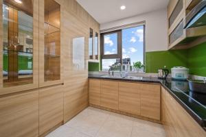 Căn Hộ 3 Phòng Ngủ (Three-Bedroom Apartment)