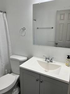 Affordable Stay Near Proctors A2