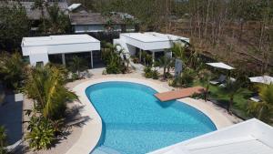 one life villas avellanas walk to beach