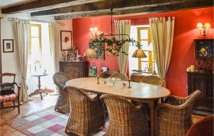 Maisons de vacances Awesome Home In Montaut With Wifi : photos des chambres