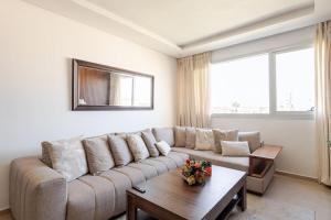 Downtown Gem - Beach, Mall & TGV Station