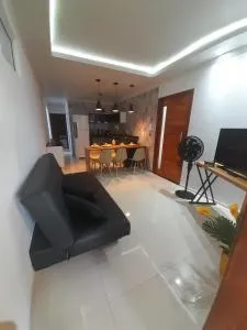 FLAT a 2min do relogio da flores com ar condicionado - يونيائو دوس بالميراس