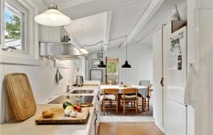 Stunning Home In Fårevejle With Wifi