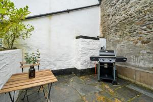 Molls Yard