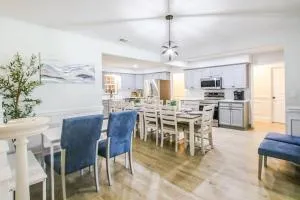 The Pooler Playhouse Game Room and 6 Bedrooms - 文特沃思港