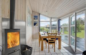 Lovely Home In Hjørring With Wifi