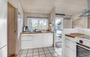 Lovely Home In Hjørring With Wifi