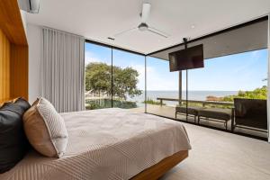 Amazing Ocean and Mountain Views