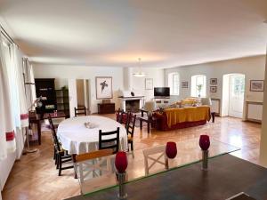 Großräumige Ferienwohnung auf Gut Petronell