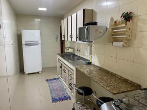 Apartamento grande, confortável, metrô, praias