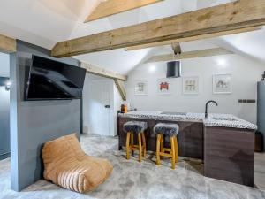 1 Lamb Barn