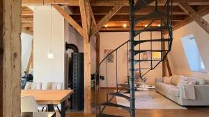 LudwigsHome Luxus - Zentral, 95qm, Whirlpool, Balkon, Smart TV - كورنفستهايم