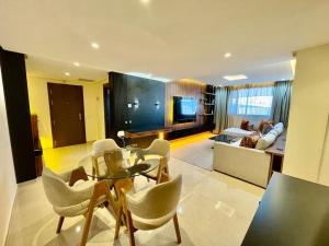 Unique Suite Stay - City Center Downtown