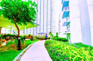 BREATHTAKING VIEW SM NORTH Grass Residences MLA