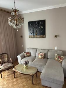 Sunny Vintage Paradise