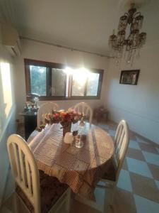 Room next to the airport and bus