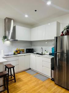 2 bedroom unit with 2 balcony Poblacion makati city