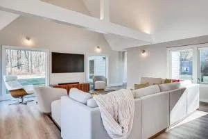 Custom-Built Home Near Piscataqua River! - South Berwick