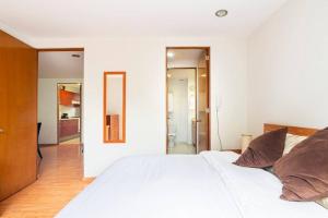 NEW Walk Score 100 Ks bed