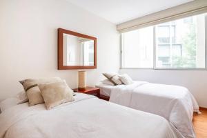 NEW Walk Score 100 Ks bed