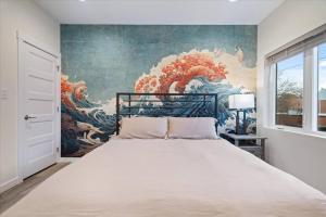 Spring at The Golden Goose including King Bed, Parking, Security and Laundry