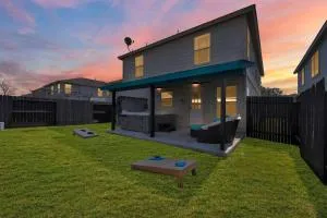 Spacious Modern Retreat and Spa - Klein