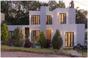 Casa Condomínio Sítio dos Pessegueiros - Parurus