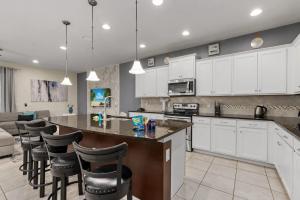 Waterpark & Heated Pool 20min to Disney