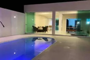 Casa alto padrão - Praia da Pinheira - 300m do mar - Пінєйра