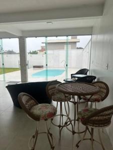 Casa alto padrão - Praia da Pinheira - 300m do mar