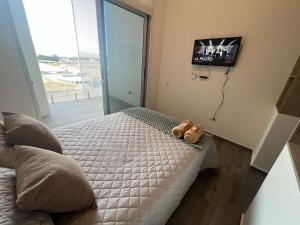 Apartamento a la par del aeropuerto con gran balcón 1 habitación!
