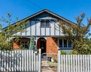 Fitzroy House - Federation charm near town centre - Canowindra
