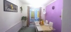 Golden Plush Suites - Beautiful luxury 3 bed house in Leicester - Enderby