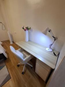 TWIN LAKES TAGAYTAY BELVEDERE condo apartment with Over-looking