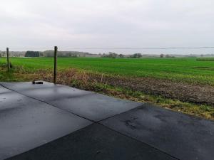 Lincoln Big Green Dome, Hot Tub, Projector, Firepit